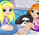 2 filles à la piscine