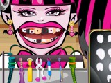 Crazy dentiste Draculaura